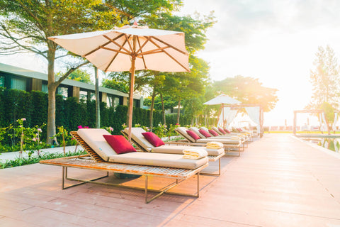 What Materials are Most Durable for an Outdoor Daybed in Florida