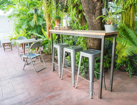How to Maintain Outdoor Bar Furniture Made of Wicker
