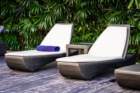 Modern Outdoor Furniture Daybed Ideas for Luxury Backyards