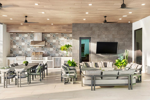 How to Choose Luxury Outdoor Furniture That Lasts in Florida